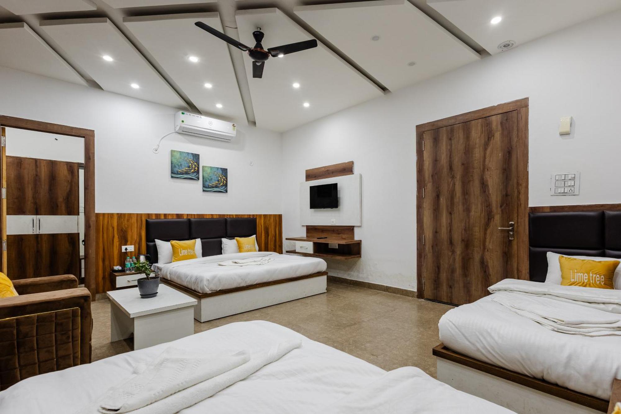 Lime Tree Hotel And Banquet Vrindavan Luaran gambar