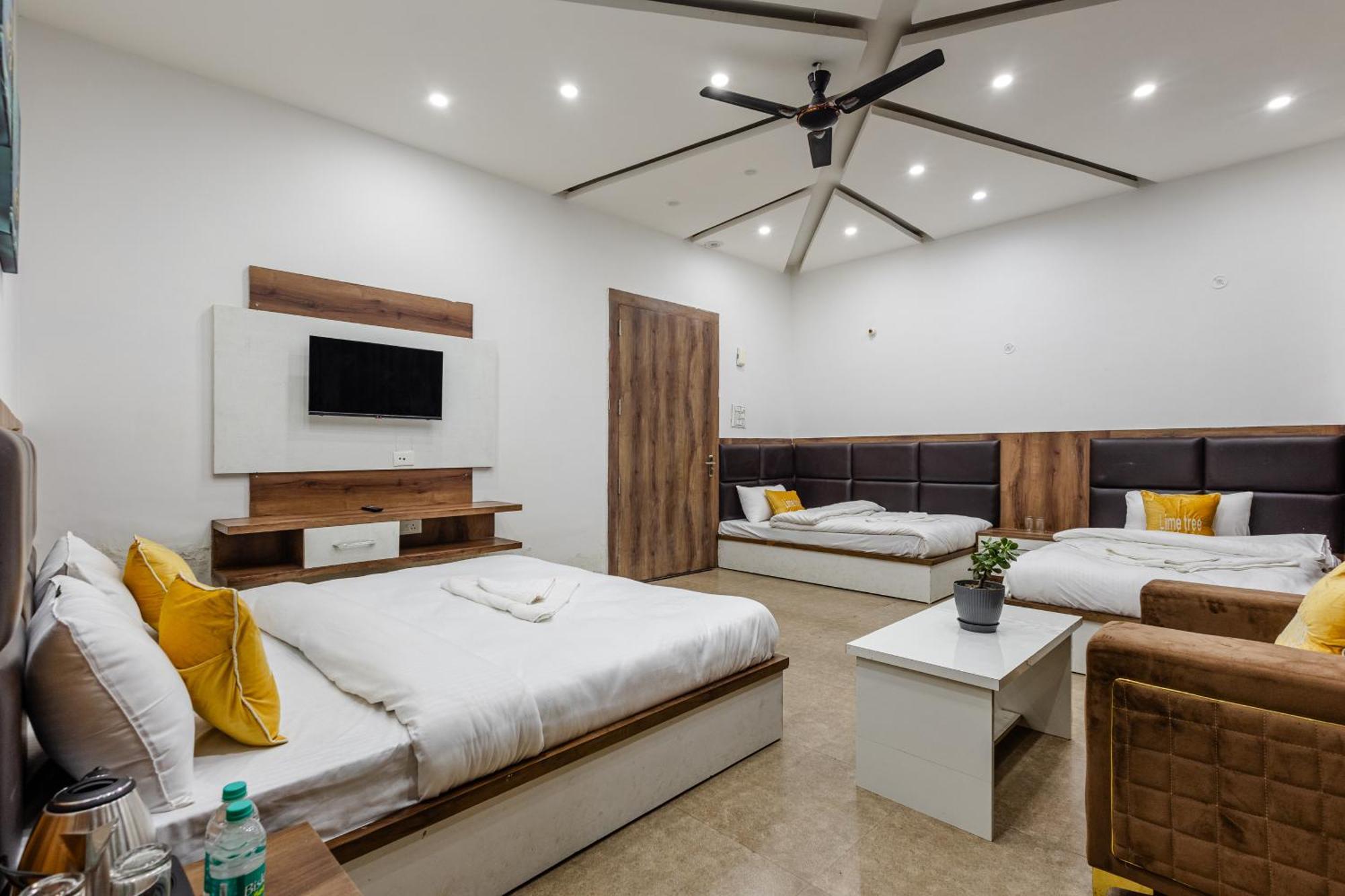 Lime Tree Hotel And Banquet Vrindavan Luaran gambar