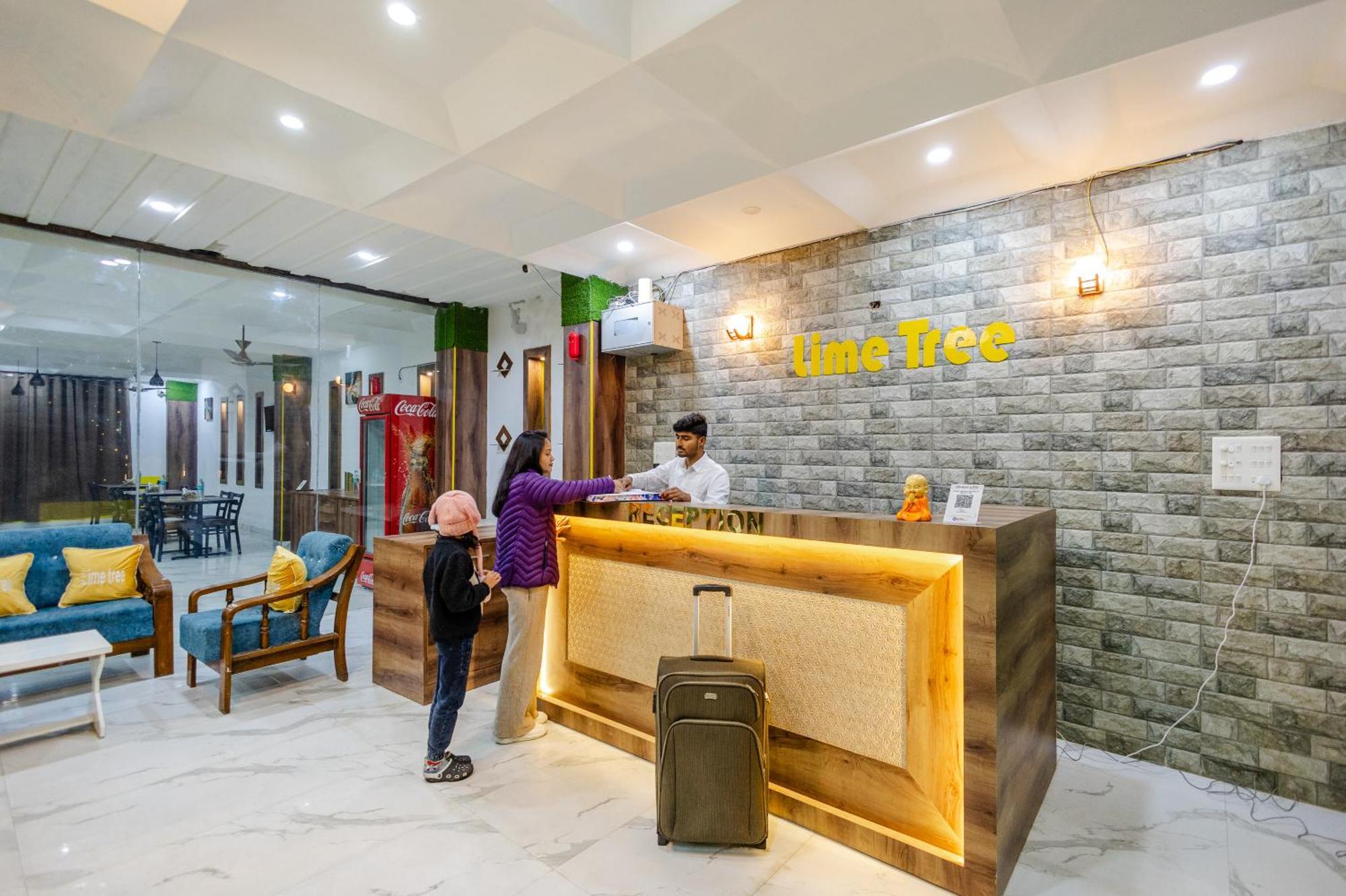 Lime Tree Hotel And Banquet Vrindavan Luaran gambar
