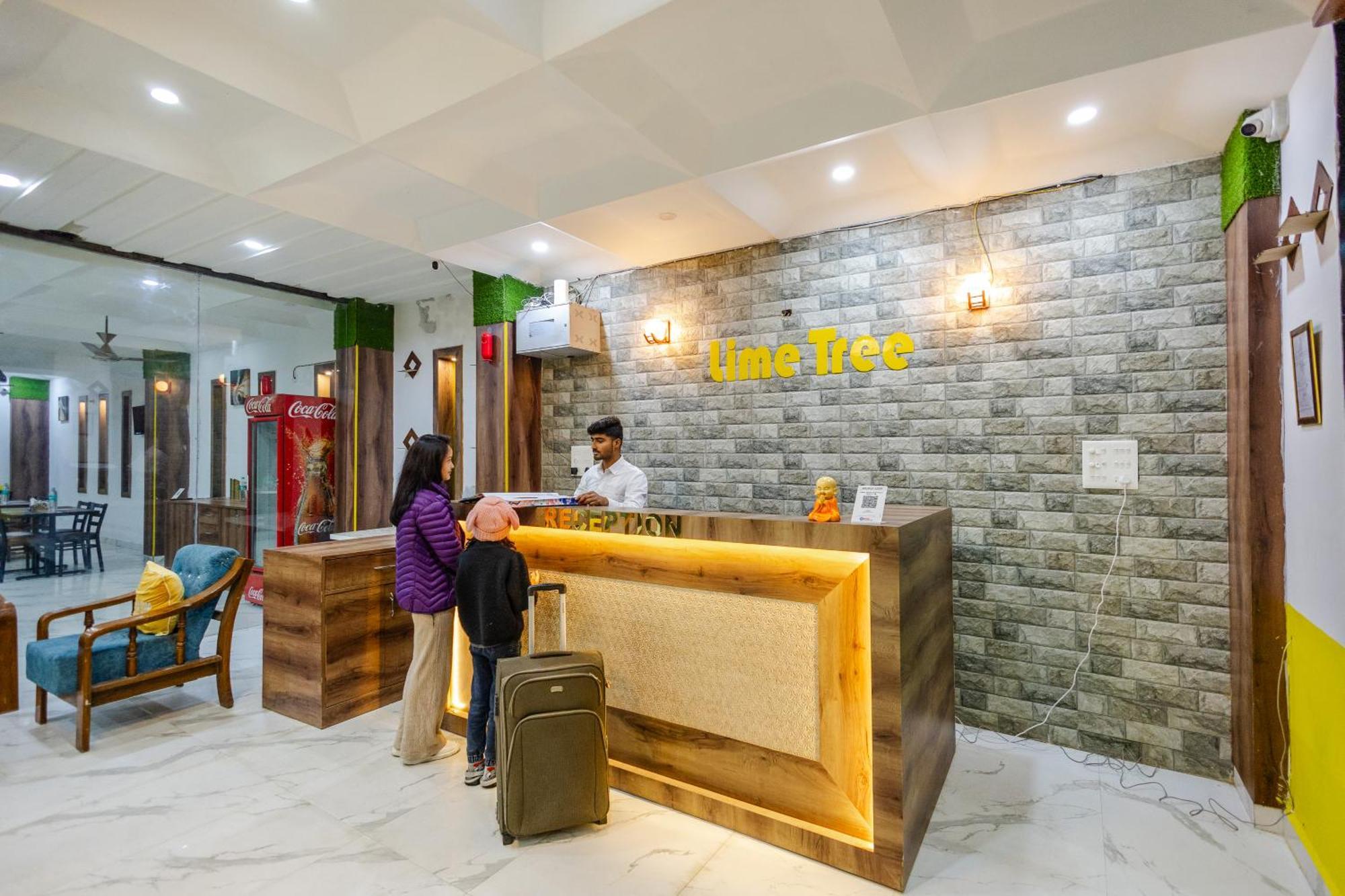 Lime Tree Hotel And Banquet Vrindavan Luaran gambar
