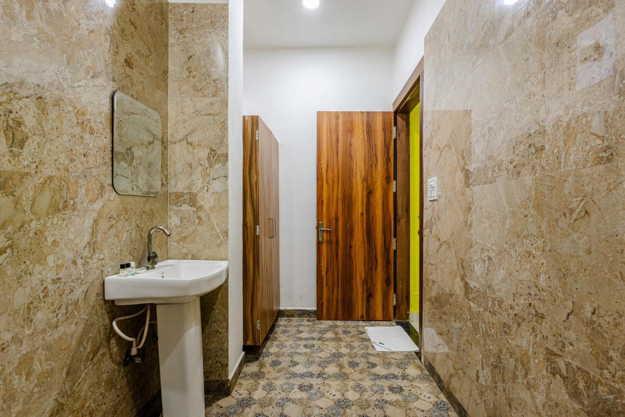 Lime Tree Hotel And Banquet Vrindavan Luaran gambar
