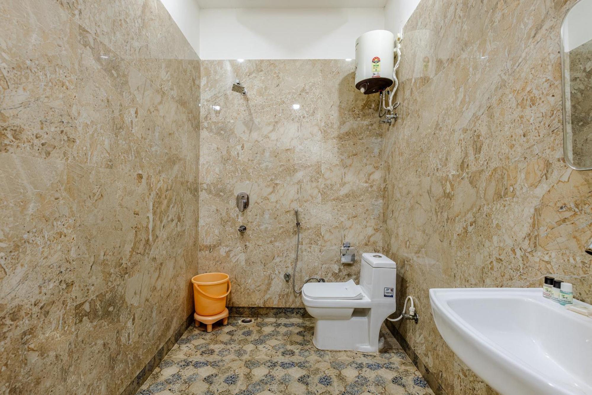 Lime Tree Hotel And Banquet Vrindavan Luaran gambar